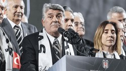 Beşiktaş'ta Yeniden Başkan Seçilen Serdal Adalı Mazbatasını Aldı