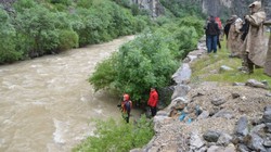 Akıntıya Kapılıp Gözden Kaybolmuştu... Hakkari'de 18 Yaşındaki Genci Arama Çalışmaları Sürüyor