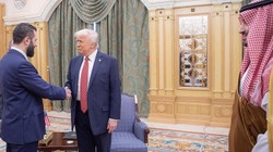 Donald Trump, Ahmed Şara’yı Öve Öve Bitiremedi: ‘Genç, Çekici, Çok Ama Çok...’