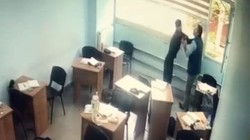 Kurs Merkezinde Dehşet: Sınıfa Bıçak ve Sopayla Girdi, Öğrenciye Saldırdı