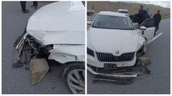 Van Başkale’de Otomobil Refüje Çarptı: 2 Hafif Yaralı