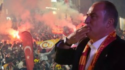 5. Yıldız İmparatoru Aşka Getirdi: 'Göğsümü Gere Gere...'