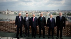 Türk Dünyası Macaristan'da Buluştu: Cumhurbaşkanı Erdoğan Liderlerle Aynı Karede