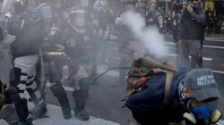 Emeklilerden Maaş İsyanı! Protestolar Başladı, Çok Sayıda Kişi Yaralandı