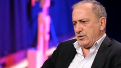Fatih Altaylı Açıkladı: Gece Yarısı Pankartlı Tehdit