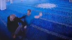 Camide Tekme Tokat Saldırı Kamerada! Suç Makinesi Çıktı, Yine Serbest Kaldı