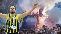 Fenerbahçe Beko Kaptanından Galatasaray'a Flaş Gönderme! 'Şampiyonluk Böyle Kutlanır, İzleyin'