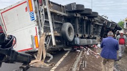 Ordu'da Feci Kaza: Tır Devrildi, Sürücünün Kolu Koptu