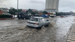 Karaman’da Sağanak Yağış Hayatı Felç Etti