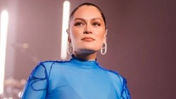 Ünlü Şarkıcıdan Üzen Haber! Hastalığını Açıkladı, Konserlerine Ara Veriyor