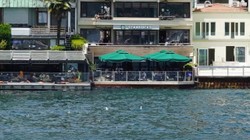 Kahve Devlerinden Yalı Savaşı! Starbucks'ın Bebek'teki Gözdesi Rekor Paraya Satıldı