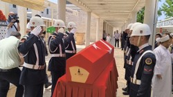 İzmir’de Trafik Kazasında Hayatını Kaybeden Jandarma Uzman Çavuş ve Eşi Son Yolculuğuna Uğurlandı