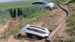 Kontrolden Çıkan Otomobil Tarlaya Devrildi