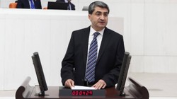 DEVA Partili Ekmen'den Mersin'deki Çevre Kirliliğine Tepki! "Sahile Ölü Balıklar Vuruyor"