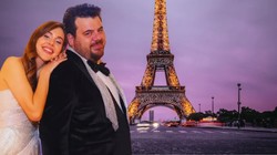 Paris’te Romantik Başladı, Kabusla Bitti... Eser Yenenler ve Berfu Yenenler Yıl Dönümünde Dolandırıldı
