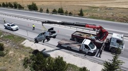 Takla Atan Otomobil Ormana Daldı! 2 Yaralı