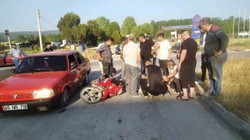 Otomobil ile Motosiklet Birbirine Girdi