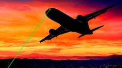 Sabiha Gökçen'e İnen Yolcu Uçağına Lazer Tacizi! İşte Kule ile Pilotun Telsiz Konuşmaları