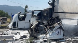 Tır, İki Tıra Çarptı! Feci Kazada 1 Ölü, 2 Yaralı