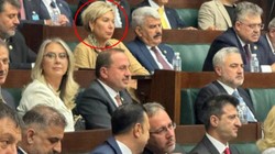 Grup Toplantısında Sürpriz! Ünlü İş İnsanı Leyla Alaton AKP Sıralarında