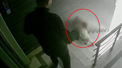 Eyüpsultan'da Çocuğunu Acımasızca Merdivenlerden Yuvarlamıştı! Babadan Sonra Babaanne de Gözaltında