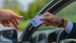 4 Milyon Ehliyet Sahibini İlgilendiriyor: Son Tarih Yaklaşıyor! Bunu Yapmayanın Cebinden Rekor Para Çıkacak