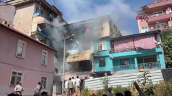 Kocaeli'de Yangında Mahsur Kalanlar Kurtarıldı