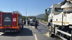 Beton Mikseri Otomobile Çarptı! Aynı Aileden 4 Kişi Yaralandı