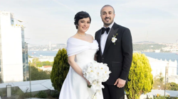 Ezgi Mola'dan Şoke Eden Karar! 2 Yıllık Evlilikte Büyük Çatlak... Boşanacağını Duyurdu