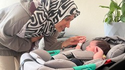 Bakan Göktaş'ın Adını Koyduğu Emre Bebek Artık Bir Aile Sahibi