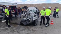 Yozgat'ta Otomobil ile Kamyon Çarpıştı
