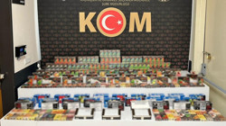 Afyonkarahisar'da Polisten Kaçak Makaron ve Tütün Operasyonu