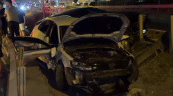 Beylikdüzü'nde Makas Dehşeti! Otomobiller Yol Ayrımına Uçtu