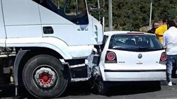 Bilecik’te Tır ile Otomobil Çarpıştı: 1’i Ağır 3 Yaralı