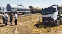 Elazığ’da Akaryakıt Yüklü Tren Kamyona Çarptı: 1 Hafif Yaralı