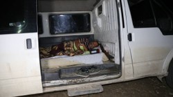 Tarlada Gece Mesaisi Başladı: Hasat Bitti Sıra Nöbette! Beyaz Altın İçin Kuş Uçurmuyorlar