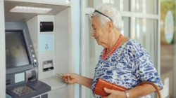 Yargıtay'dan Kritik Karar: Bankalar Emekli Maaşına Bloke Koyabilecek