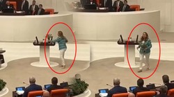 Meclis'te Daha Önce Görülmemiş Protesto... CHP'li Semra Dinçer Zeytinlikler İçin Kürsüye Böyle Çıktı!