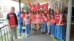 Öğrencilerden Sosyal Hizmet Merkezlerine Ziyaret