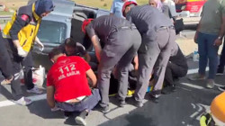 Pasinler’de Feci Kaza: 4 Yaralı, Araç Refüjde Ters Döndü