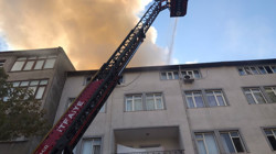 İzmit’te Çatı Yangını: 2 Kişi Kurtarıldı