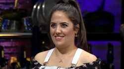 MasterChef’te Bambaşka Görünüyordu! Azize Polat’ın Son Haline Yorum Yağdı: “Resmen Yeniden Doğmuş”