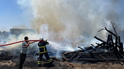 Amasya'da Kereste Deposunda Korkutan Alevler