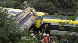 Almanya'da Tren Faciası! Raydan Çıktı: 3 Ölü, 41 Yaralı