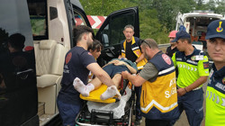 Ünlü Müzisyen Ölümden Döndü! Korkunç Kazada 7 Kişi Yaralandı