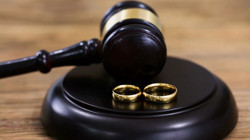 Boşanma Davasında Mahkemeden Dikkat Çeken Karar: Kayınpederinin Evi Verildi