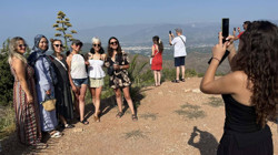 40 Yılda Bir Açıyor, Herkes Fotoğraf Çekilmek İçin Sıraya Giriyor