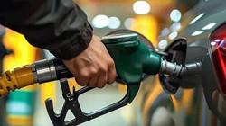 Araç Sahipleri Dikkat! Akaryakıta İndirim Geldi, Tabela Değişti! İşte 7 Ağustos 2025 Güncel LPG, Benzin ve Motorin Fiyatları