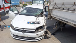 İnegöl’de Feci Kaza: Otomobil Akaryakıt İstasyonunda Tıra Çarptı