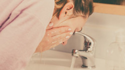 Her Gün Yüzünü Tuzlu Suyla Yıkamak Ne İşe Yarar? Etkisini Duyunca İnanamayacaksınız